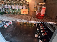 Lot 90 - flesjes water en 0% bier - afbeelding 1 van  2