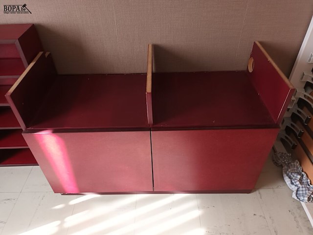 Lot 90 - hangkast en lage kast - afbeelding 3 van  3