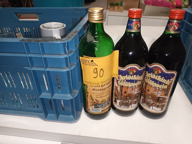 Lot 90 - huisraad en drank - afbeelding 1 van  4