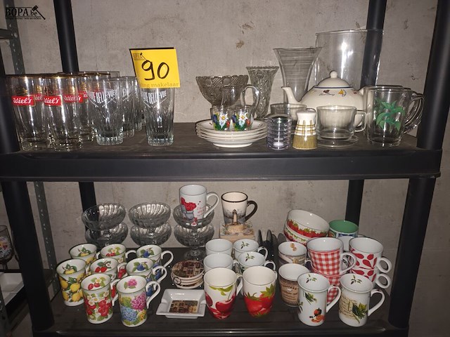 Lot 90 - keukenmateriaal en huisraad - afbeelding 3 van  5