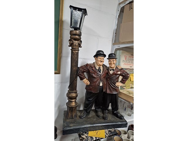 Lot 90 - laurel & hardy - afbeelding 1 van  2