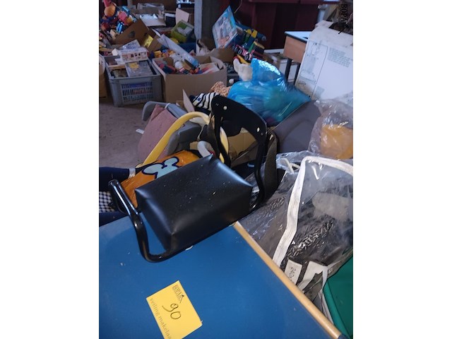 Lot 90 - lot kinder assortiment - afbeelding 7 van  7