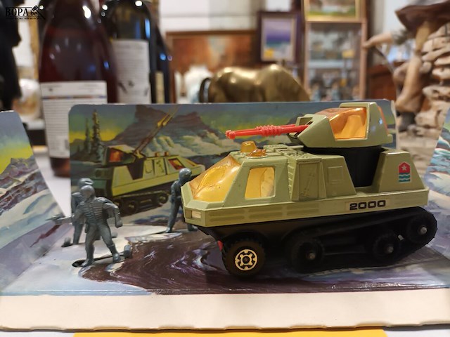 Lot 90 - matchbox adventure 2000 - afbeelding 2 van  5