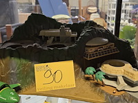 Lot 90 - matchbox thunderbirds tracy island - afbeelding 1 van  4