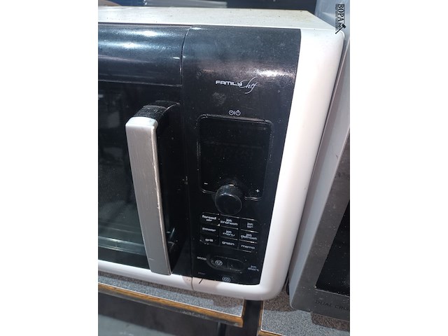 Lot 90 - microgolfoven whirlpool - afbeelding 4 van  4