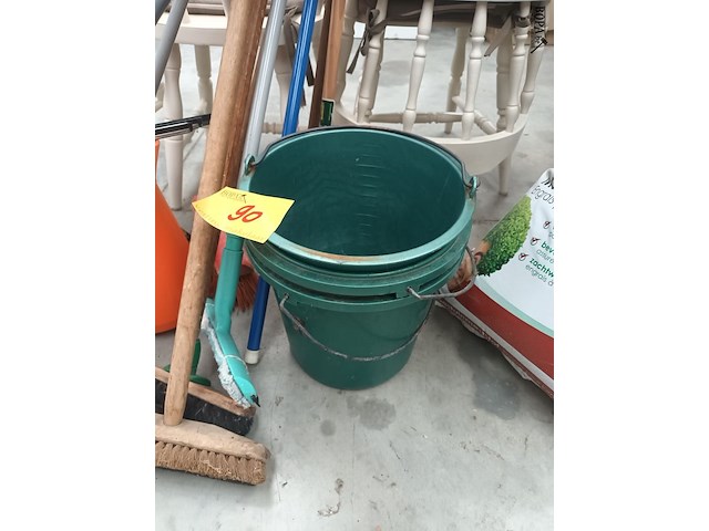 Lot 90 - schoonmaakmateriaal - afbeelding 2 van  5