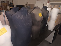 Lot 90 - stoffen torso poppen. 6 stuks - afbeelding 1 van  3