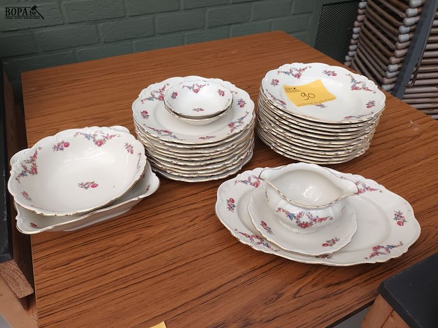 Lot 90 - vintage borden. 28 stuks - afbeelding 1 van  6