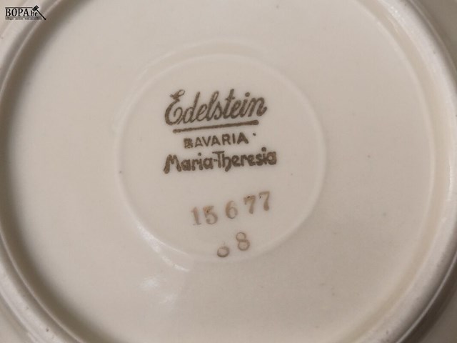 Lot 90 - vintage borden. 28 stuks - afbeelding 4 van  6