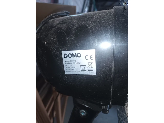 Lot 91 - domo ventilator op statief - afbeelding 2 van  2