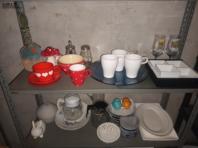 Lot 91 - keukenmateriaal en huisraad - afbeelding 4 van  5