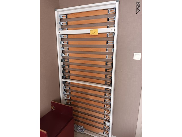 Lot 91 - lattenbodem - afbeelding 1 van  3