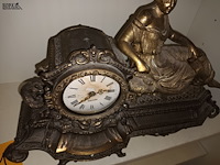 Lot 91 - messing schouwgarnituur - afbeelding 6 van  7