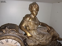 Lot 91 - messing schouwgarnituur - afbeelding 7 van  7