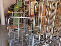 Lot 91 - rolcontainer. 2 stuks - afbeelding 1 van  3