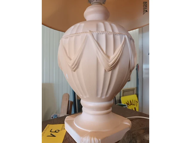 Lot 91 - tafellamp - afbeelding 2 van  3