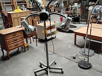 Lot 91 - vintage haardrooglamp '60 - eyeboll lamp in chroom - collect - afbeelding 1 van  6