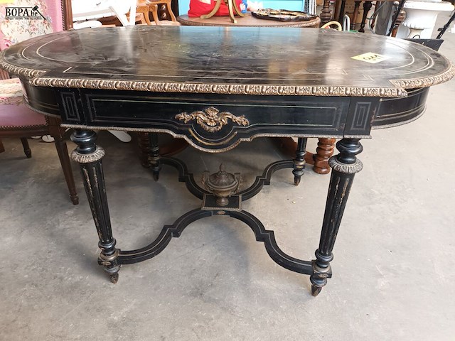 Lot 911 - antieke tafel napoleon iii stijl - afbeelding 2 van  5