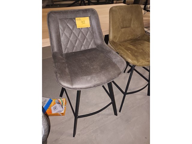 Lot 92 - barkruk. 2 stuks - afbeelding 2 van  6