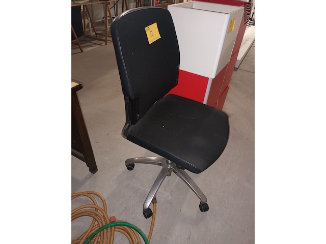 Lot 92 - bureaustoel - afbeelding 2 van  3