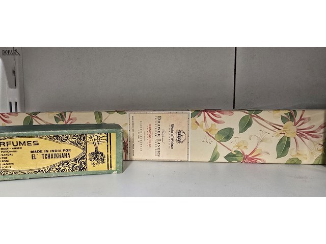 Lot 92 - geur lot - afbeelding 3 van  7