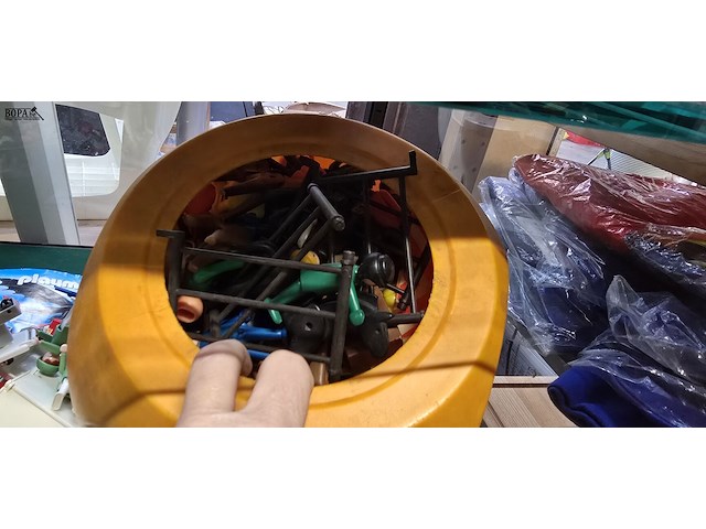 Lot 92 - groot lot diverse playmobil - afbeelding 5 van  5