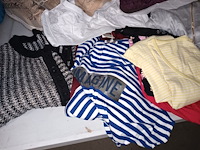 Lot 92 - kledij en pantoffels - afbeelding 3 van  5