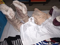 Lot 92 - kledij en pantoffels - afbeelding 4 van  5