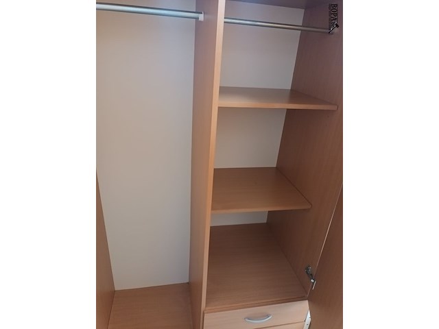 Lot 92 - kleerkast - afbeelding 3 van  4