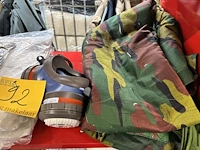 Lot 92 - lot militaire toebehoren - afbeelding 2 van  3