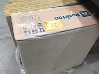Lot 92 - rockfon plafondpanelen - afbeelding 1 van  3