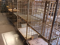 Lot 92 - rolcontainer. 2 stuks - afbeelding 1 van  4