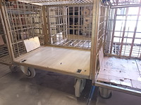 Lot 92 - rolcontainer. 2 stuks - afbeelding 3 van  4