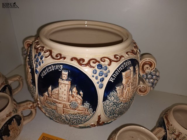 Lot 92 - vintage punch bowl set. 5 stuks - afbeelding 4 van  5