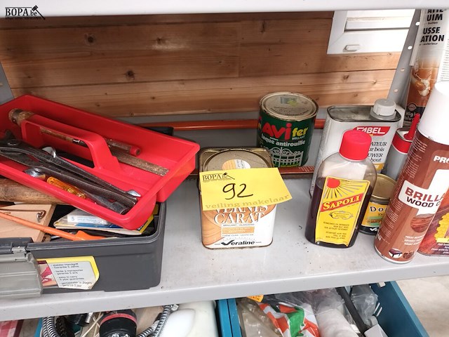 Lot 92 - werkmateriaal en producten - afbeelding 1 van  5
