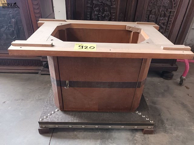 Lot 920 - art deco sokkel - afbeelding 1 van  5