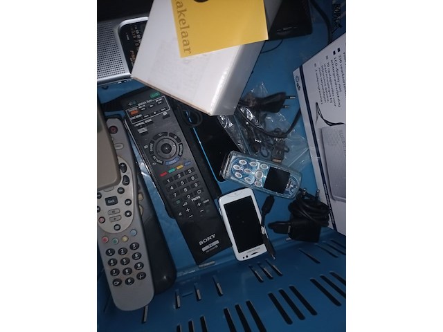 Lot 93 - divers elektro - afbeelding 5 van  6