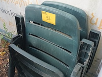 Lot 93 - groene pvc tuinzetel. 2 stuks - afbeelding 4 van  4