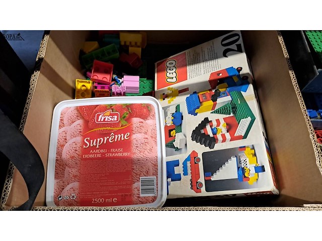 Lot 93 - groot lot diverse lego en duplo blokken - afbeelding 2 van  4