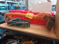 Lot 93 - kantenmaaier en grasschaar - afbeelding 1 van  4