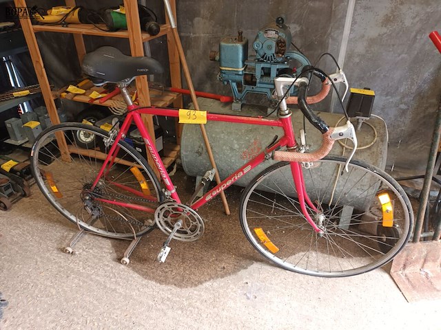 Lot 93 - koersfiets superia - afbeelding 1 van  4