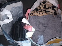 Lot 93 - lot kledij en linnen - afbeelding 3 van  4