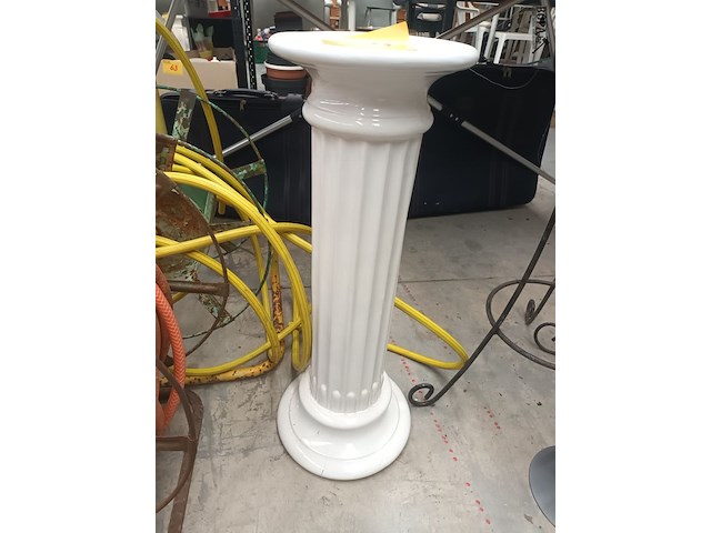 Lot 93 - plantenstaander - 2 stuks - afbeelding 3 van  3