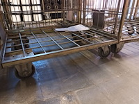 Lot 93 - rolcontainer. 2 stuks - afbeelding 2 van  3