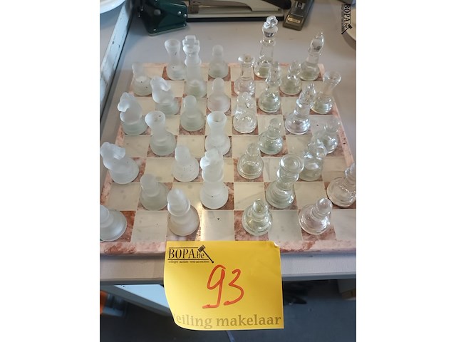 Lot 93 - schaakbord - afbeelding 1 van  3