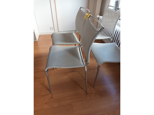 Lot 93 - stoelen. 4 stuks - afbeelding 2 van  3