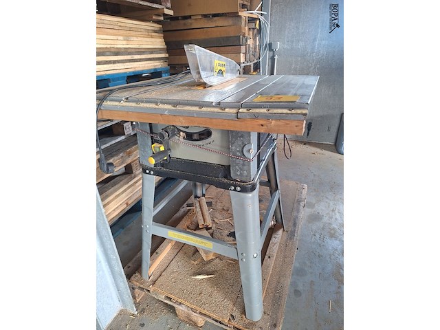 Lot 93 - zaagtafel - afbeelding 2 van  3