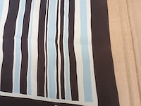 Lot 93 - zijden sjaal dolce c - afbeelding 3 van  3