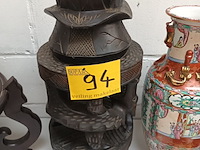 Lot 94 - afrikaanse houten sokkel - afbeelding 1 van  4