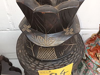 Lot 94 - afrikaanse houten sokkel - afbeelding 2 van  4